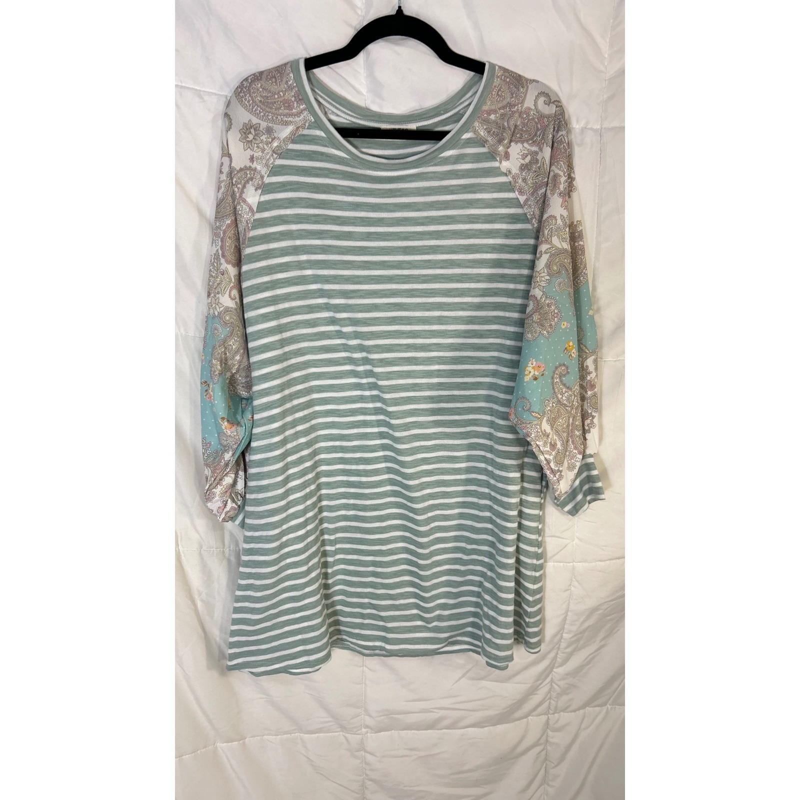 Umgee Usa Womens Striped Raglan Sleeve Tunic Top Green White Paisley Size S